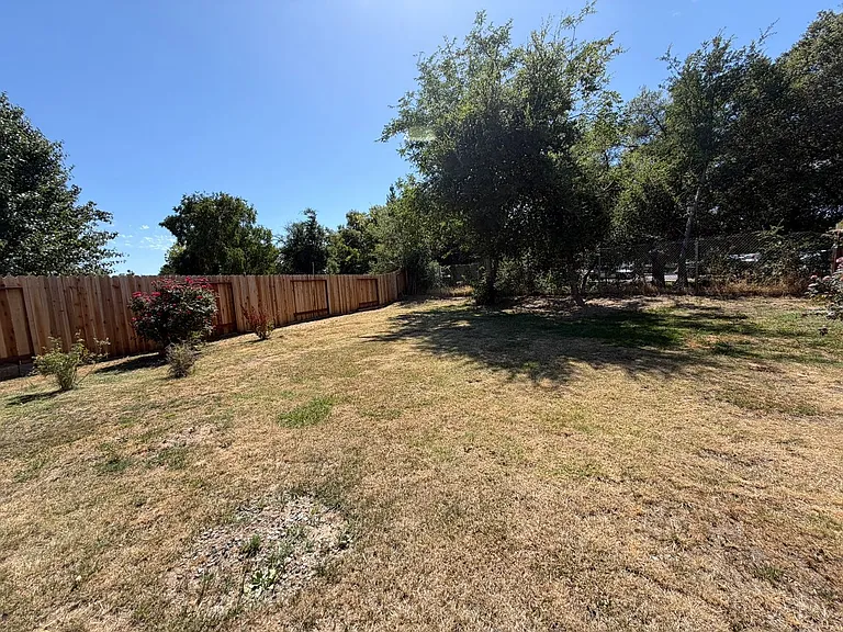 5061 Shell St — Photo 37