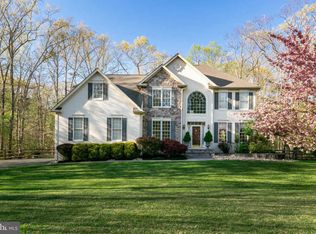12 Meadowbrook Dr, Shamong, NJ 08088