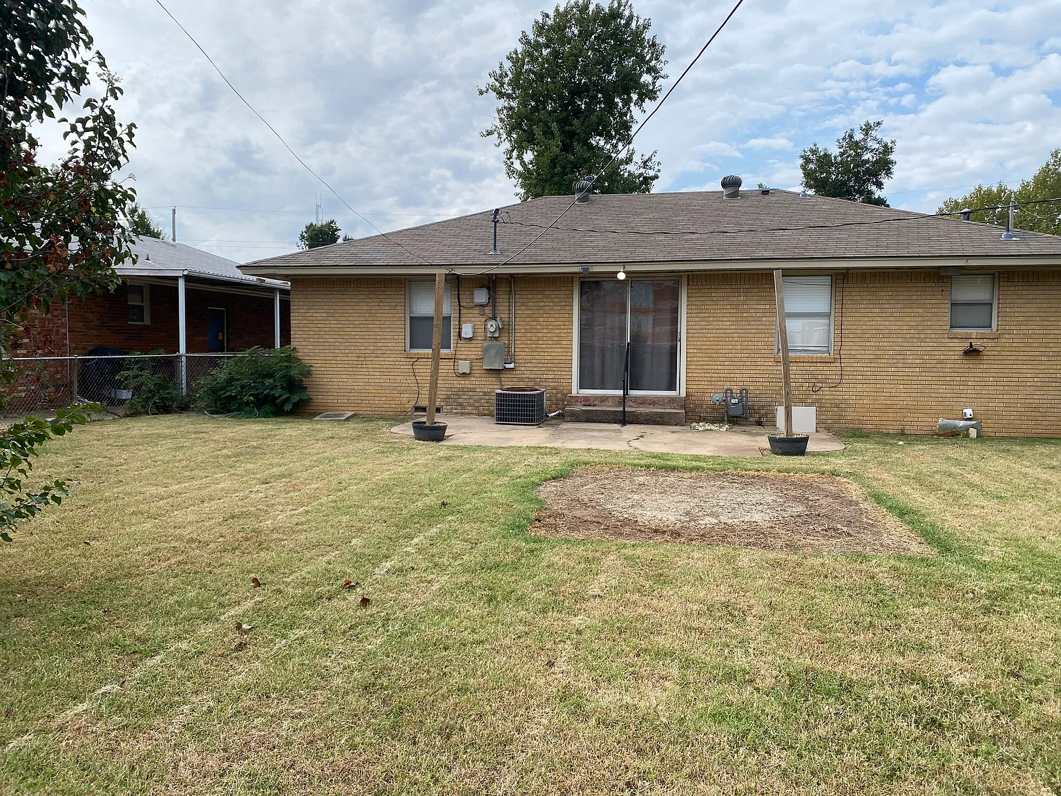 5704 N Roff Ave — Photo 2