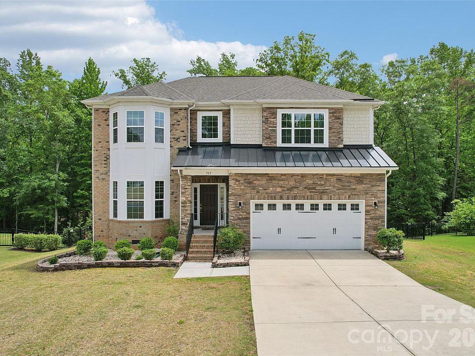 1st image of 717 Laurel Oaks Ct