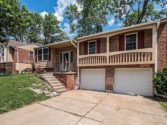 5th image of 3023 NW Castle Dr
