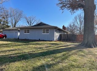 8121 E Lynwood Blvd, Wichita, KS 67207