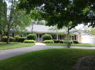 2122 Cottage Grove Mdws SE, Cedar Rapids, IA 52403