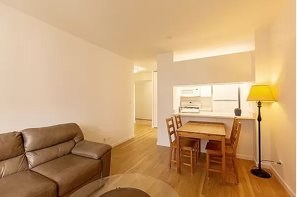 Sold by Living Quest Real Estate Inc. | media 3