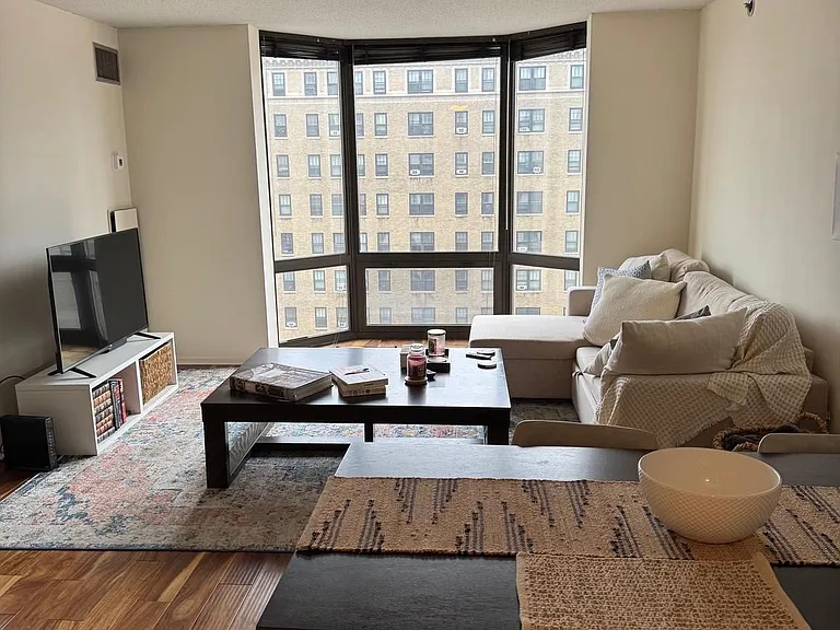 2020 Walnut St #15K — Photo 4