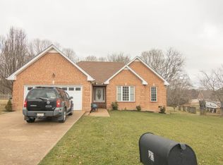 102 Hummingbird Hl, Westmoreland, TN 37186