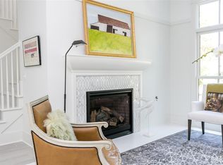 6027 Old Field Dr, Chapel Hill, NC 27514