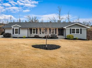 816 Ploma Dr, Seneca, SC 29678