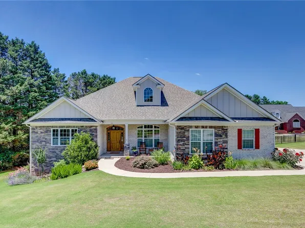 101 Campden Ct, Easley, SC 29642