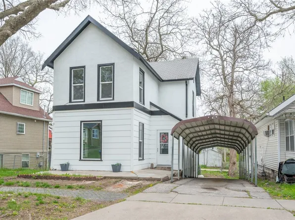 3223 3rd St, Des Moines, IA 50313