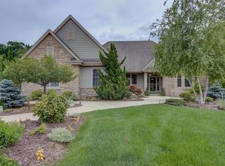 N23W27271 Arlington Ct, Pewaukee, WI 53072
