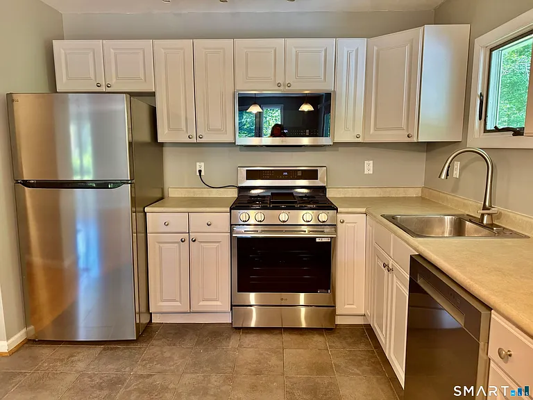 5 Wakerobin Rd — Photo 9