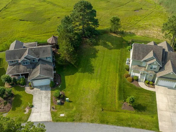 100 Robin Hood Trl, Ocean Pines, MD 21811