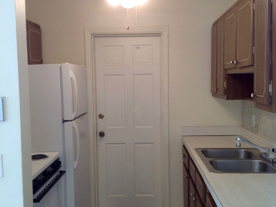2nd image of 230 Fillmore Ave