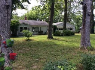 1399 N 1600 East Rd, Taylorville, IL 62568