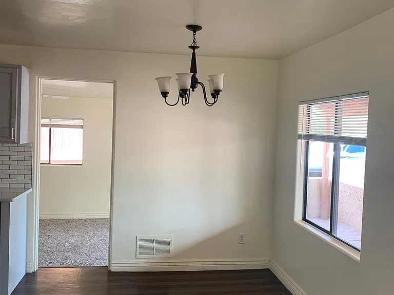 1474 E Hedrick Dr — Photo 7