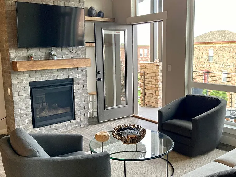 2751 Iowa Dr #301 — Photo 9