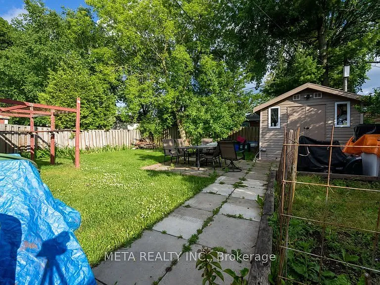 79 Chestermere Blvd — Photo 10
