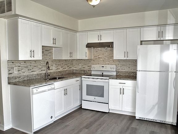 3rd image of 5607 Colter Ct #1