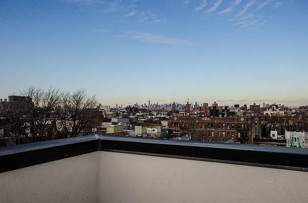 Rented by EXR | media 42