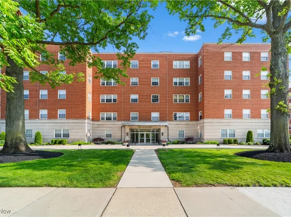 18975 Van Aken Blvd APT 401, Shaker Heights, OH 44122