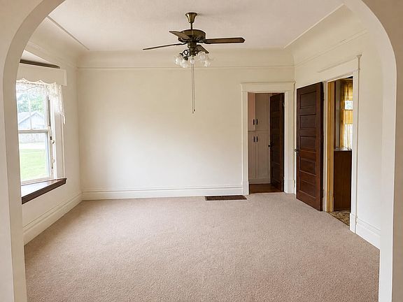 3rd image of 2117 Jefferson St