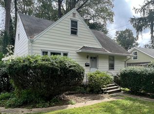 102 Adclare Rd, Rockville, MD 20850