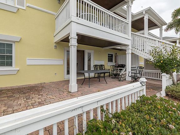 2nd image of 204 Pompano Dr SE APT B
