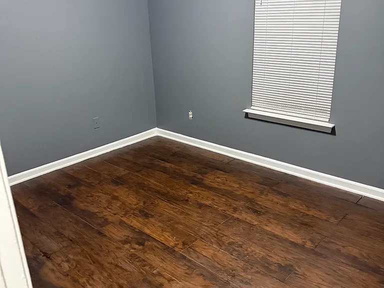 6100 Greenleaf Ct SW #6100 — Photo 3