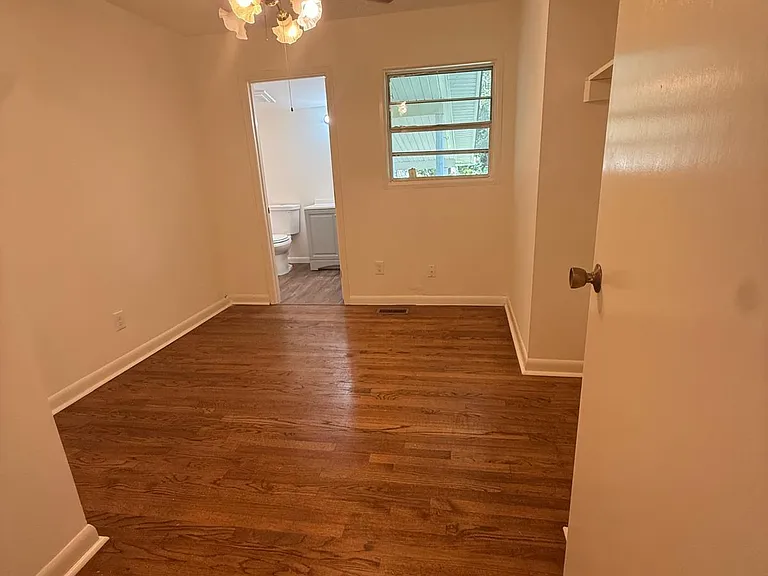 6646 Wolf River Ct — Photo 10