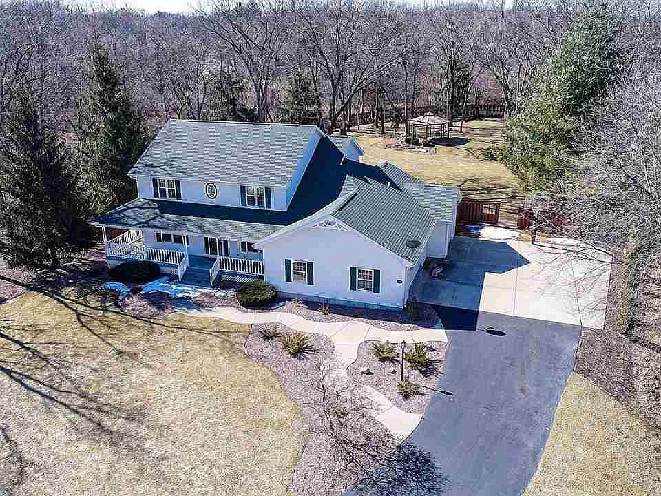 1st image of 4109 Foxwood Ct
