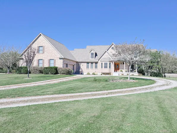 2141 Baas Rd, Batavia, OH 45103