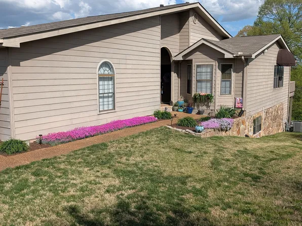5920 Rainbow Springs Dr, Chattanooga, TN 37416