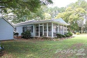 SHADED SCREENED PORCH
