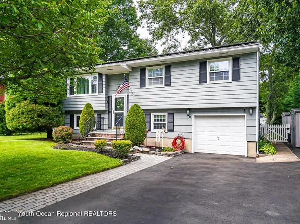70 Oak Hill Dr, Toms River, NJ 08753
