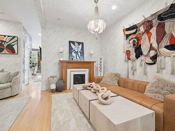 5th image of 2023 W Walton St