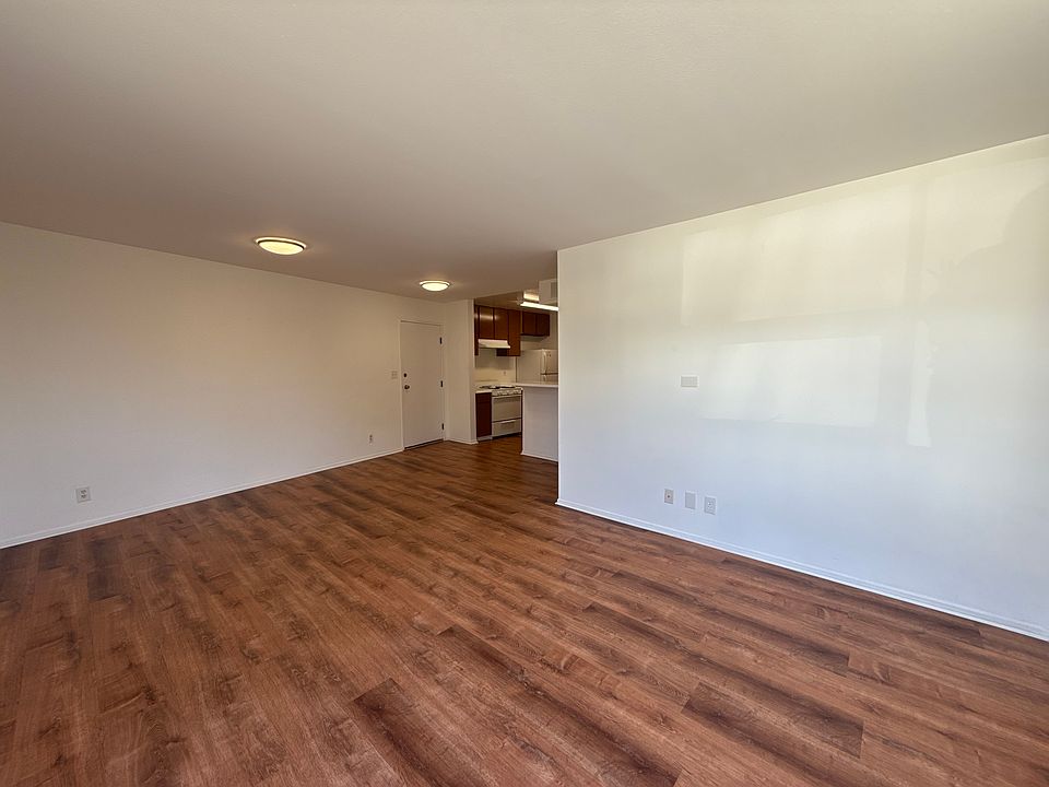 1st image of 4018 Camero Ave #2