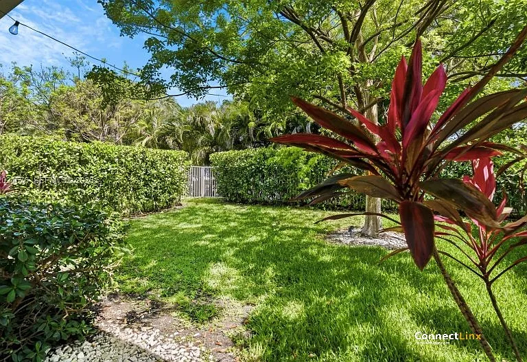 4325 Large Leaf Ln — Photo 17