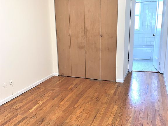 5th image of 2322 W Wilson Ave #3W
