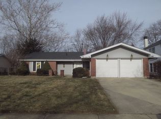 1410 Newcastle Ln, Hoffman Estates, IL 60169