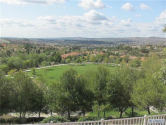 4th image of 989 S Emanuele Cir