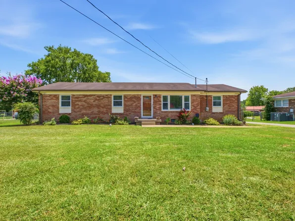424 Sam Houston Dr, Lebanon, TN 37087