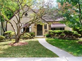 367 N Maple Ave, Elmhurst, IL 60126