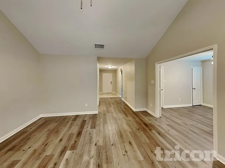 100 Rebel Rd — Photo 4