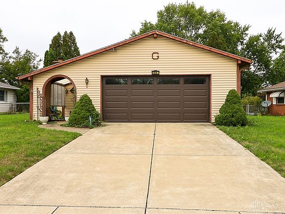 2nd image of 1806 W Parkway Dr