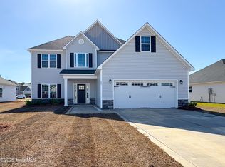 607 Carmel Dr, Sneads Ferry, NC 28460