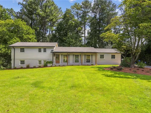 1313 W Nancy Creek Dr, Atlanta, GA 30319
