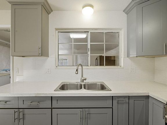 5th image of 1829 Lavonne Ave #2