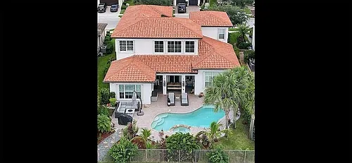 8158 NW 124th Ter Photo 1