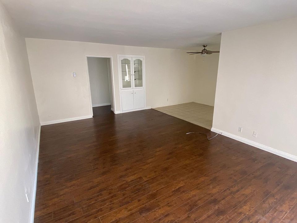 1st image of 10601 Ayres Ave APT 3